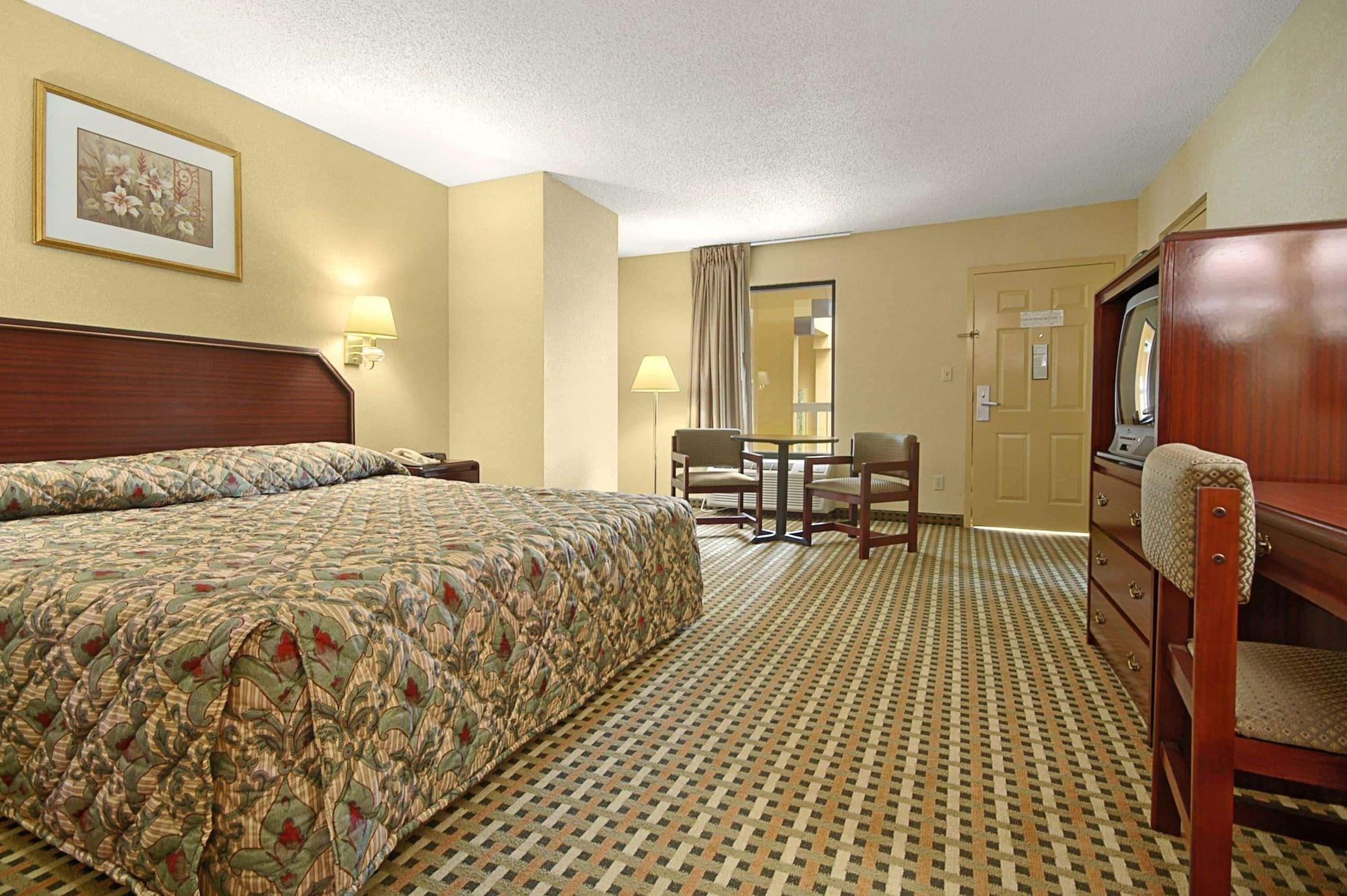 Super 8 By Wyndham Mobile/Tillmans Corner Exterior foto